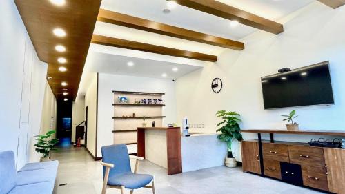 Big Beach Hotel | Family-Friendly Ocean KT Inn with Perfect 10 Ratings