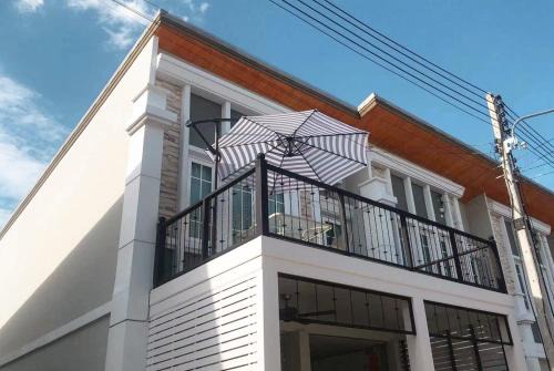 Nong Pa Khrang Villa | Inviting Villa in Chiang Mai with Pet-Friendly Amenities