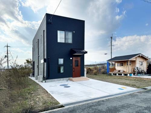 Shiga Prefecture Villa | Experience Relaxation at Windmill Village E-10 with Hot Spring