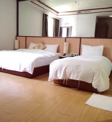 Jiaoxi Hotel | Family-Friendly Experience at 玉泉旅館 with Breakfast