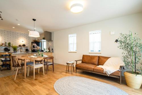 Midori Ward House | Discover 白キツネのおうち: Family-Friendly Retreat