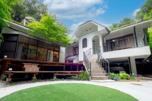 Hakone Villa | Inviting Retreat Near Hakone Tozan Line Station with Hot Tub