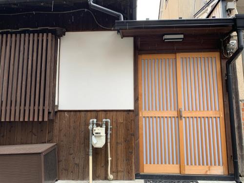 Ukyo Ward Apartment | Inviting Kyoto Machiya: Family-Friendly Retreat in Shijo