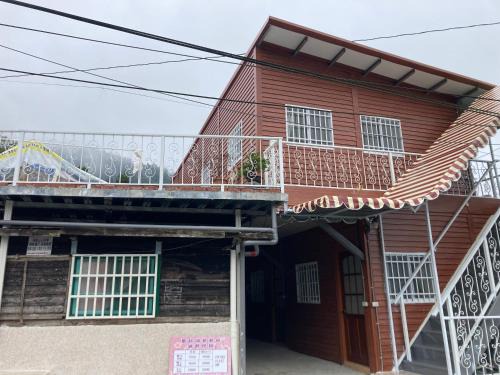 Zhuqi House | Cozy Stay at 老老街 誠君民宿: Pet-Friendly Retreat