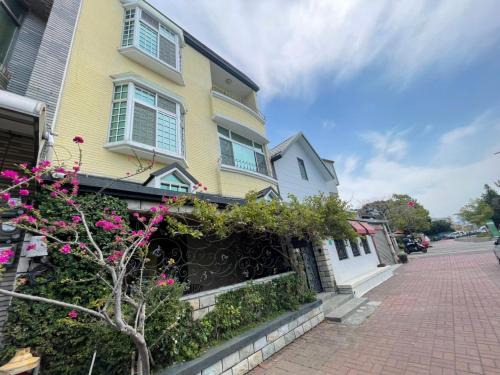 Old Town House | Explore Anping Guest House - Family-Friendly Retreat