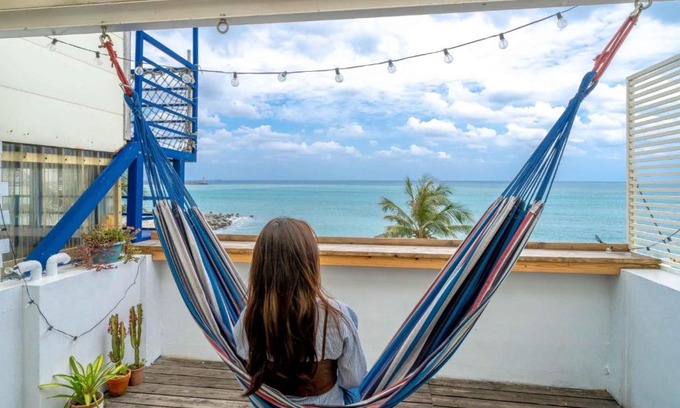 Hualien City Centre House | Seaside Retreat: Listen to Waves at Hualien Oceanfront Inn