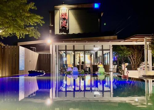 Yuanshan House | Relaxing Oceanfront Villa B&B with Pool & Child-Friendly Fun