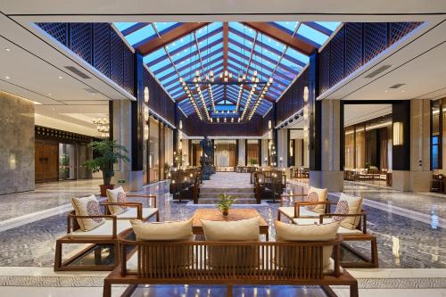Weiyang Hotel | Elegant Xi'an Han Music Bureau Hotel with Breakfast Included
