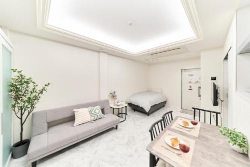 Namba Apartment | Convenient Stay: 7-Minute Walk from Matsuyacho Station