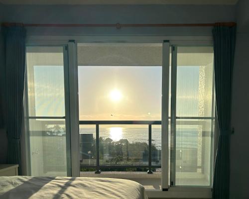 Donghe House | Oceanview B&B: Guest Rated 10/10 with Pet Friendly Comfort