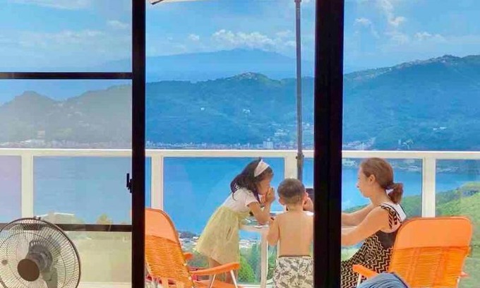 Atami House | Ocean View Retreat with Hot Tub in Atami