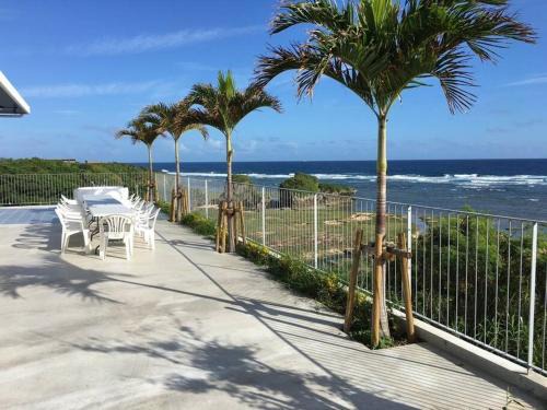 Gushichan Villa | Oceanview Atelier Coco: Relax with Karaoke & BBQ Amenities