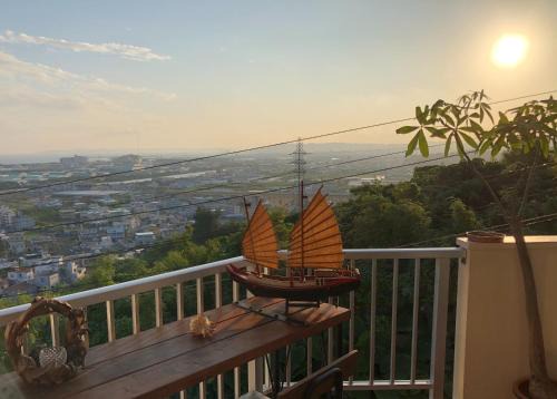 Uezu Bed & Breakfast | 風ばーばーHouse Valhalla