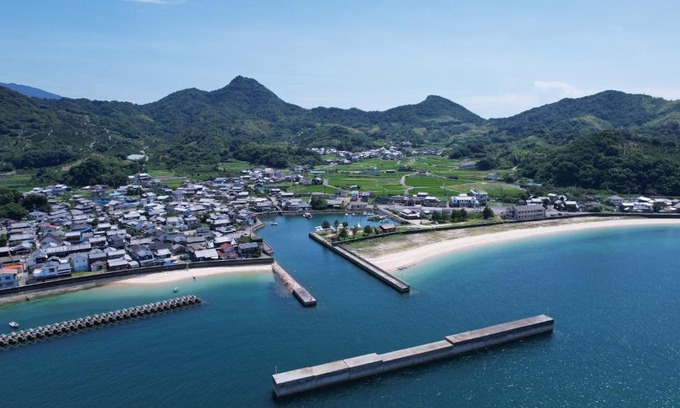 Asanamihara House | Escape to 風早邸海音: Pet-Friendly Oceanfront Retreat