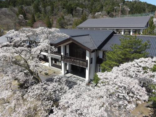 Magome House | Family-Friendly Magome Furusato Gakkou with Kitchen Access