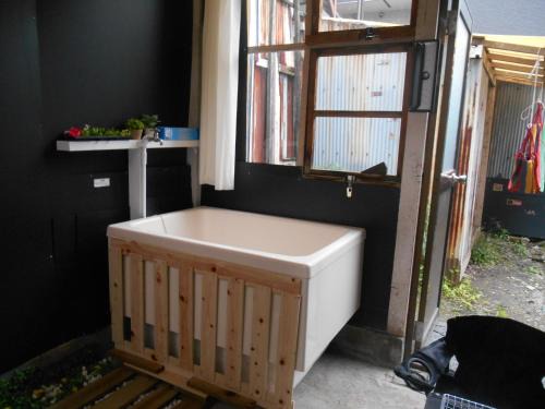 Asahi Apartment | Convenient Glamping House with Garden Near Osaka Station