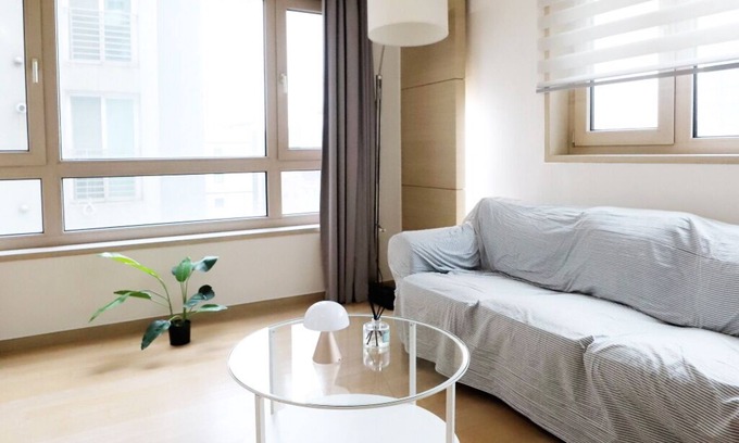 COEX Apartment | Explore Gangnam: Modern 2-Bedroom Residence Near COEX
