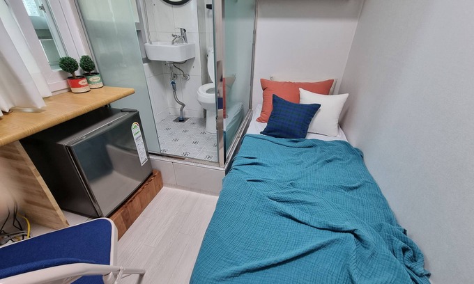 Hwigyeong-dong House | Prime Guesthouse Near Hwigye Station for Your Stay