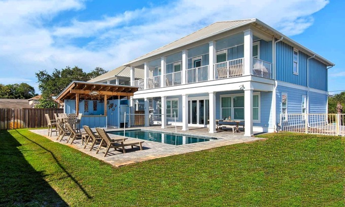 Tang-O-Mar House | Exquisite Beachside Retreat with Private Pool & Designer Kitchen