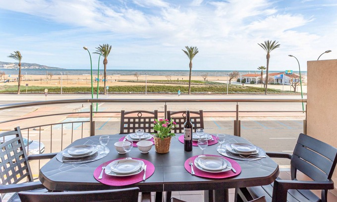 Empuriabrava Apartment | Seaview Bliss at 0086-BLAUCEL Apartment - Guest Rated 10/10
