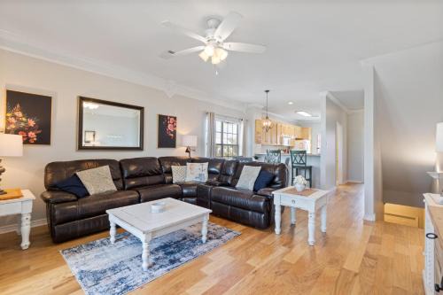 Dauphin Island House | Family-Friendly Getaway at 019 Sandcastle 4D with Kitchen