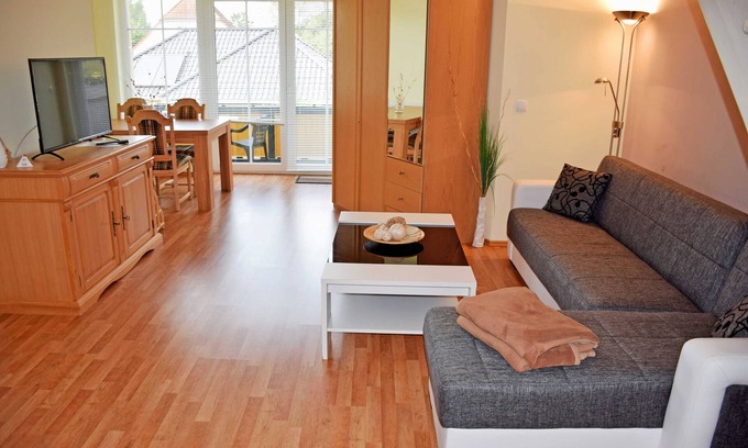 Zirkow Apartment | Delightful Ferienappartement zur Granitz with Balcony