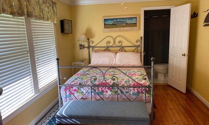 Inglis Apartment | Welcome to The Charter Suite with Pool Access