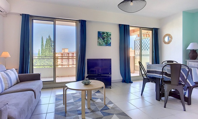 Plaine de la Brague Apartment | Inviting Studio with Pool Access and Family-Friendly Amenities