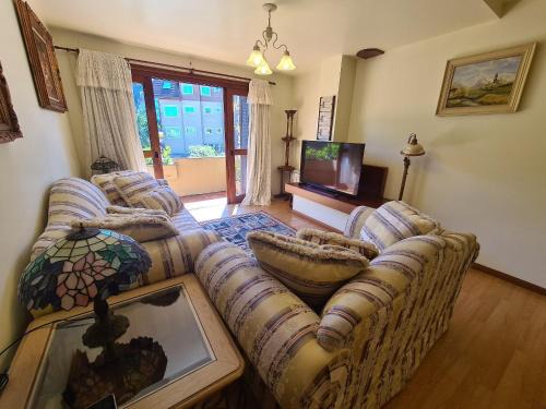 Bavaria Apartment | Family-Friendly 3-Bedroom Retreat Near Rua Coberta