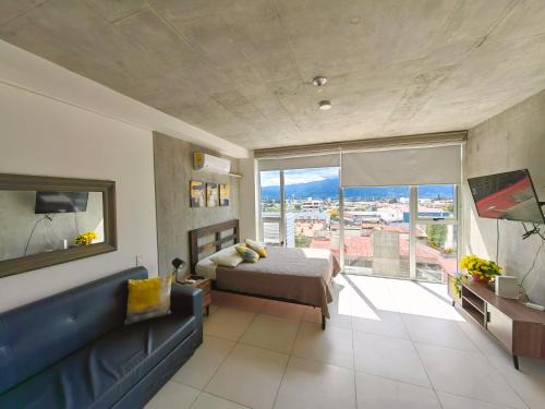 Curridabat Apartment | Pet-Friendly iFreses Apartment with Pool and Parking Access