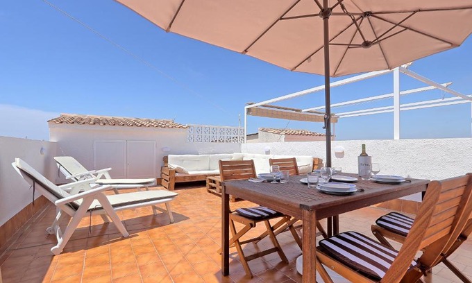 Monte Faro Apartment | Comfortable Stay at Altomar II with Pool & Family-Friendly Amenities