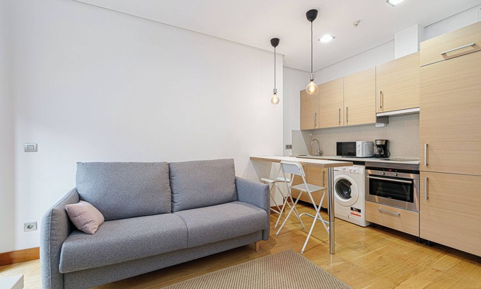 Maria Auxiliadora Apartment | Convenient Apartment in the Heart of Vigo with Kitchen Access