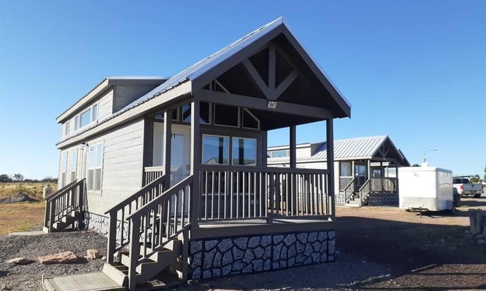 Valle House | Cozy Star Gazing Tiny Home by Grand Canyon - Sleeps 8