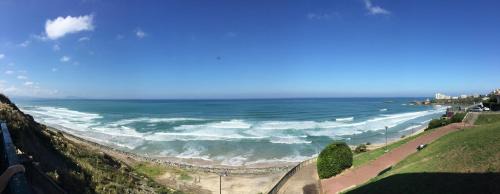 Biarritz Apartment | Seaside Apartment for 7 with Oceanfront Charm