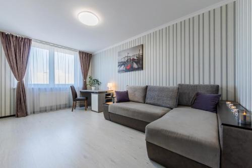 Dniprovs'kyi District Apartment | Convenient Stay: Steps from the Metro & Pet Friendly