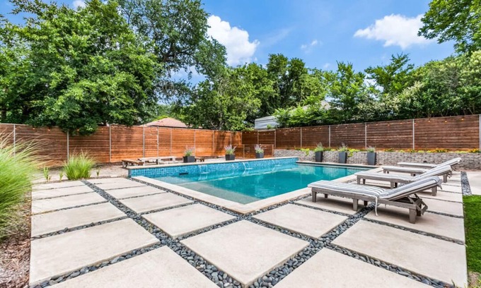 Dallas House | Relaxing Retreat with Pool, Playground & 9.6/10 Guest Rating