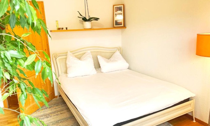 Heroldsberg Bed & Breakfast | Bright 1.5-Room Apartment with Ensuite Bath - Guest Rated 8.3