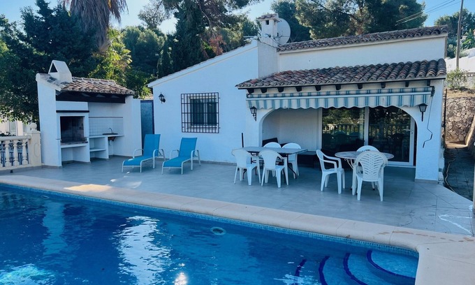 Pinar del Advocat Ski Chalet | Relaxing Retreat 1.5km from L'Ampolla Beach & Ocean Views