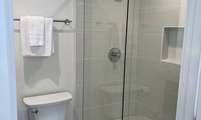 Crescent Park Apartment | Discover Comfort 1.7 Miles from Stanford University