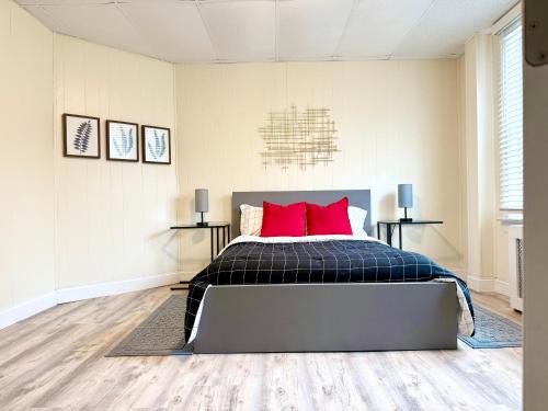 Getty Square House | Cozy Oceanfront Retreat at 1-A in Yonkers, NY