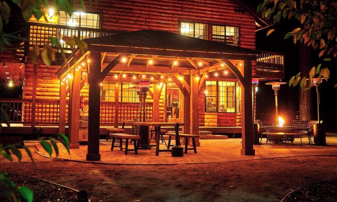 Big Bear House | Exclusive Retreat at Franksfort Mountain with Spa & Pool
