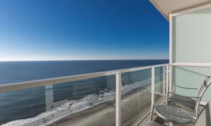 Myrtle Beach Condo | 1 BD Condo, Sleeps 4, Full Kitchen, Ocean 22 Resort!