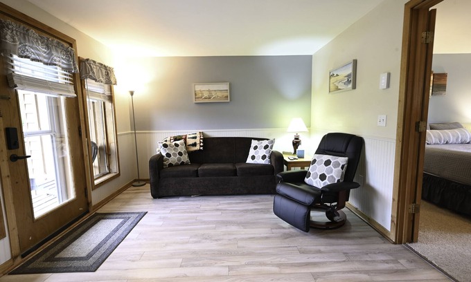Mancelona Condo | Mountain View Retreat with Pools and Spa Amenities