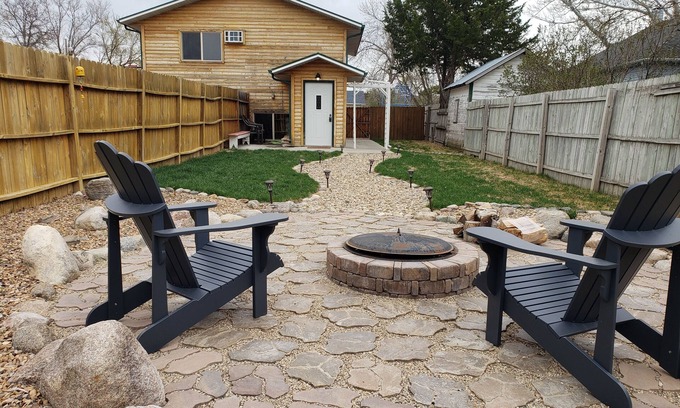 Pukwana House | Perfect Pet-Friendly Duplex with Fenced Yard & Spa Access