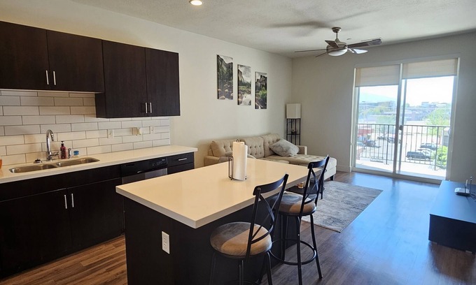 Downtown Salt Lake City Apartment | Modern 1 Bed/1 Bath Apartment in Downtown Salt Lake City