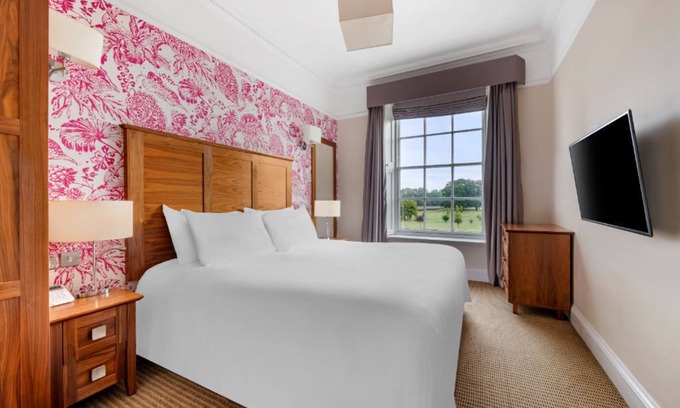King's Bromley Condo | Cozy 1-Bed Apartment at Countryside Resort with Pool