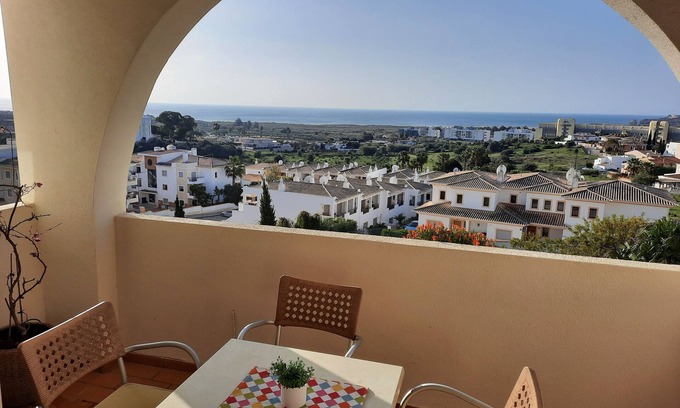 Telheiro Apartment | Sea View 1 Bed Apartment with Pool near Marina de Lagos