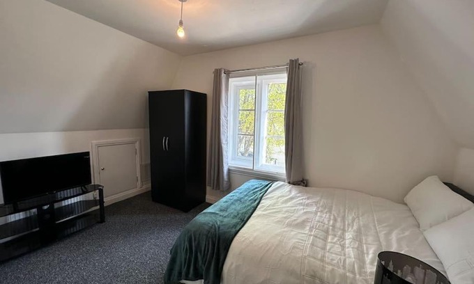 Newark Apartment | Cozy 1 Bed Flat in Central Newark - Perfect for Families