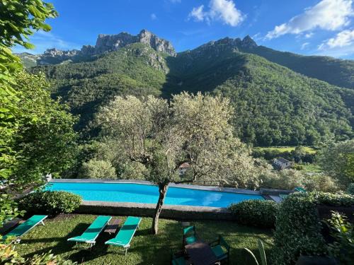 Colletta House | Enchanting Mountain Retreat with Private Garden & Pool
