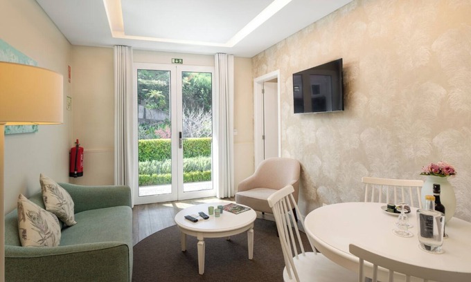 Monte Apartment | Exceptional 1-Bed Garden Apartment in Babosas Village